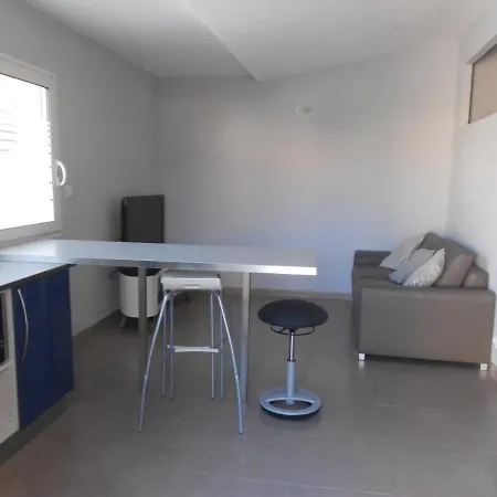 Studio * Saint-André-de-Sangonis